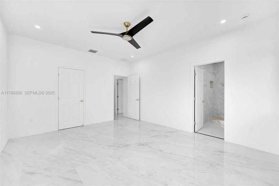 Spacious, unfurnished interior of a new home in , Hollywood (Image 17).