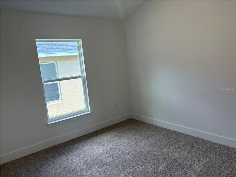 Spacious, unfurnished interior of a new home in Arbor Park, Leesburg (Image 12).