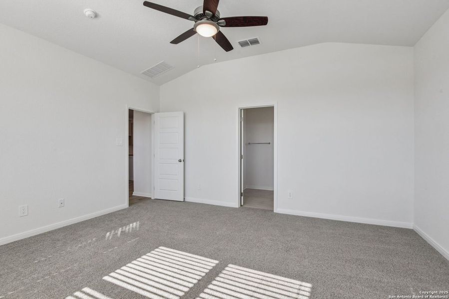 Spacious, unfurnished interior of a new home in Royal Crest, San Antonio (Image 24). Spacious, unfurnished interior of a new home in Royal Crest, San Antonio (Image 24).