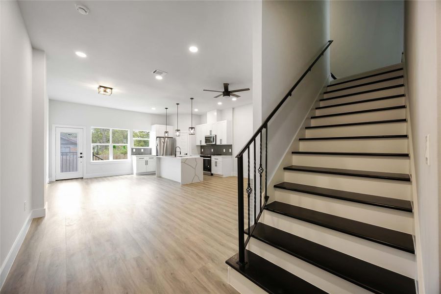 Spacious, unfurnished interior of a new home in , Houston (Image 14).