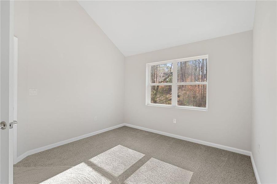 Spacious, unfurnished interior of a new home in , Temple (Image 19).