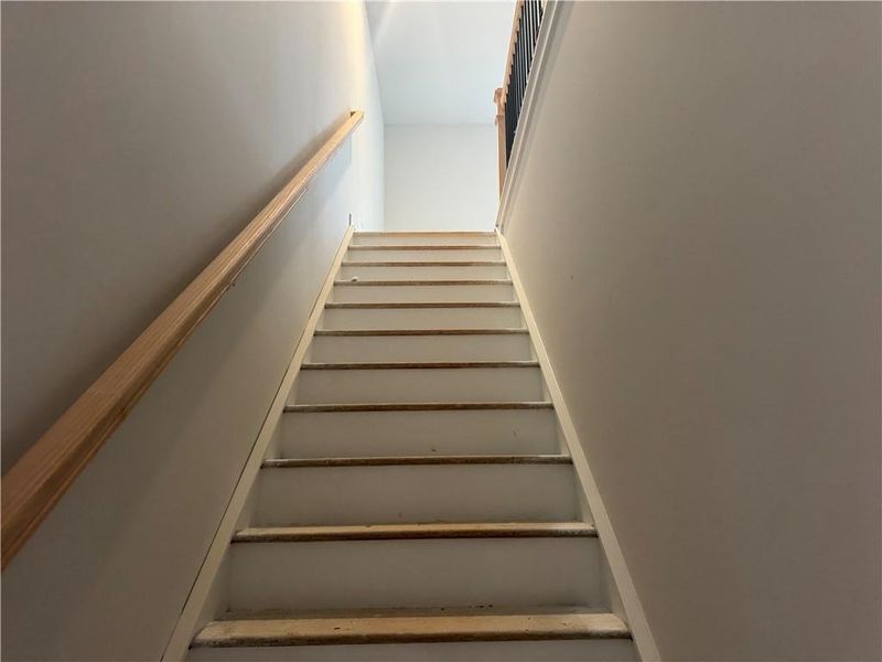 Image 35 of a home in Rosewood Lake Preserve.