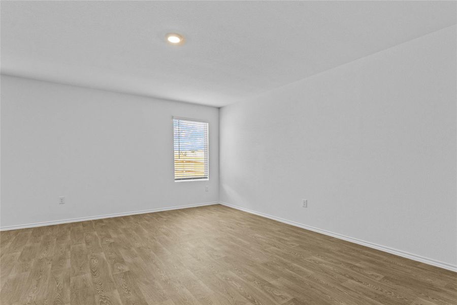 Spacious, unfurnished interior of a new home in Prairie Lakes, Buda (Image 14).