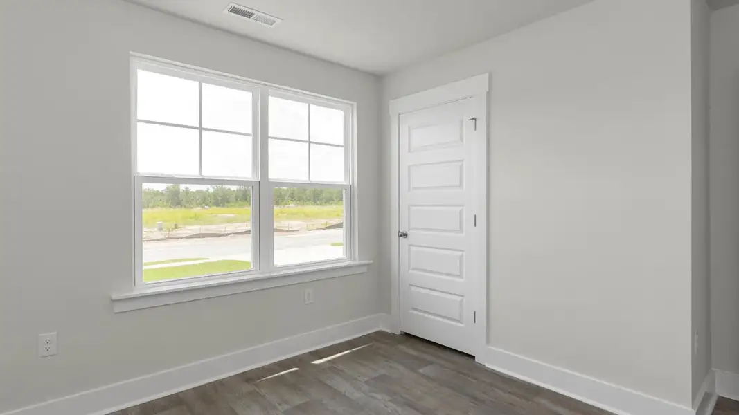 Representative unfurnished interior of a home built from the Cali by D.R. Horton in Brookside, Richlands (Image 24).