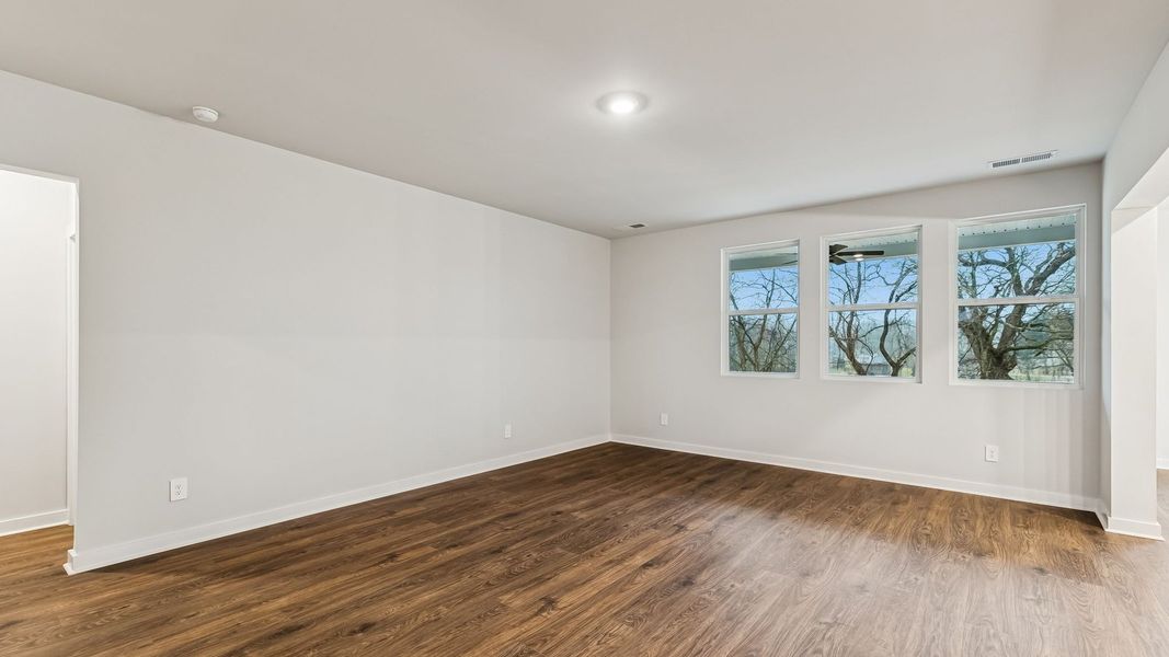 Representative unfurnished interior of a home built from the Stonebrook II by D.R. Horton in Harvest Point, Spring Hill (Image 45). Representative unfurnished interior of a home built from the Stonebrook II by D.R. Horton in Harvest Point, Spring Hill (Image 45).