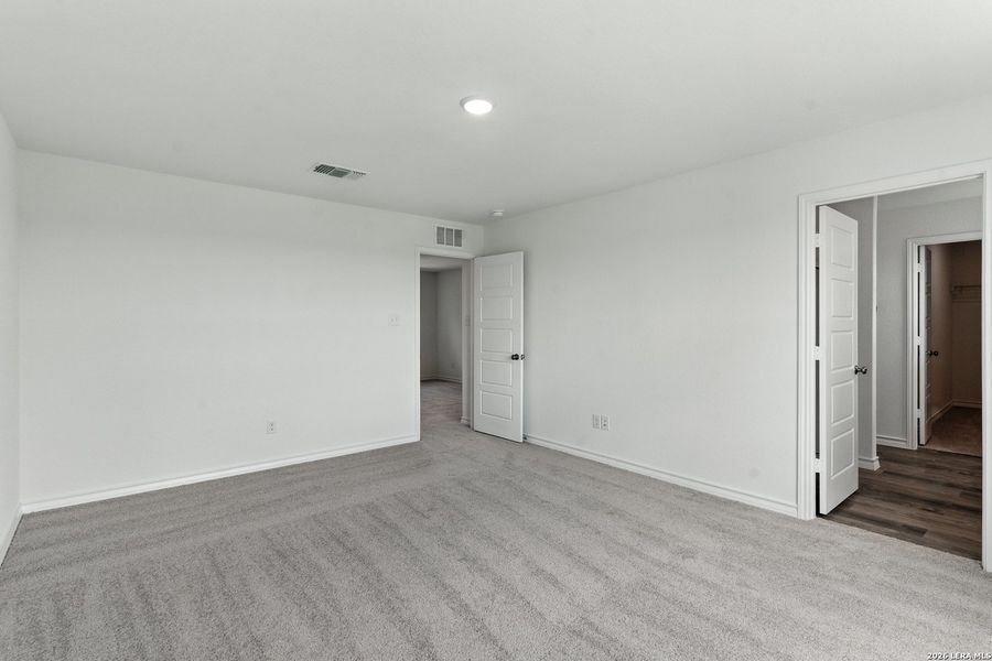 Spacious, unfurnished interior of a new home in Horizon Ridge, San Antonio (Image 22).