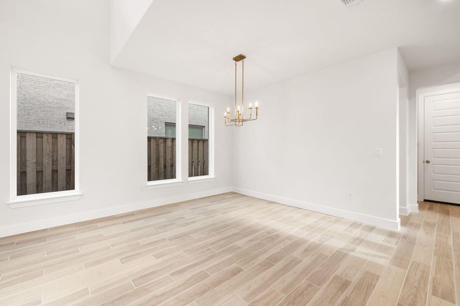 Spacious, unfurnished interior of a new home in Parmer Ranch, Georgetown (Image 24).