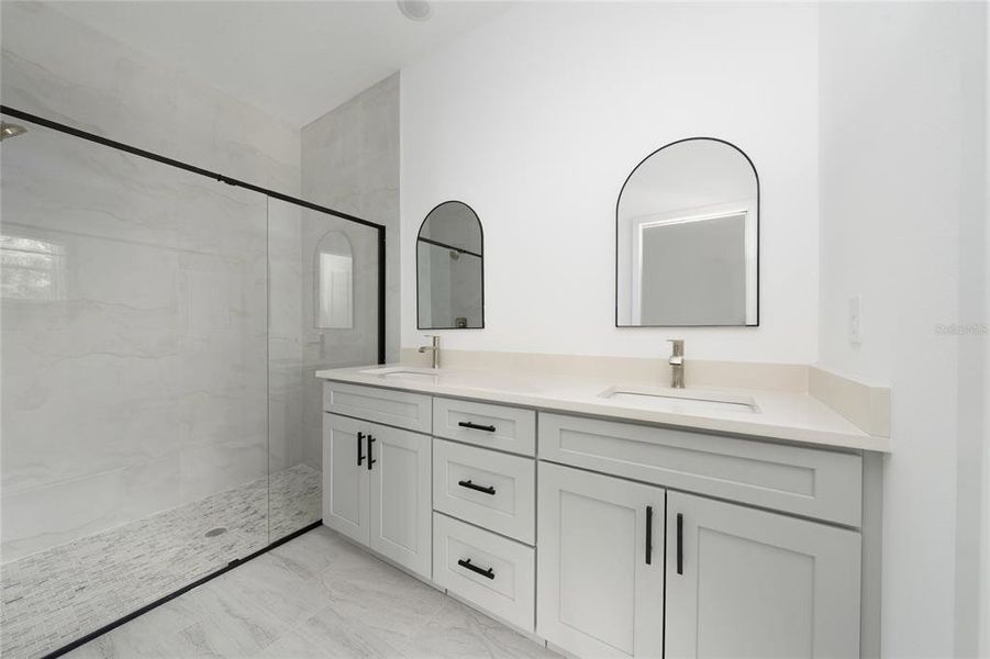 Furnished interior view inside a new home in , Orlando (Image 9).