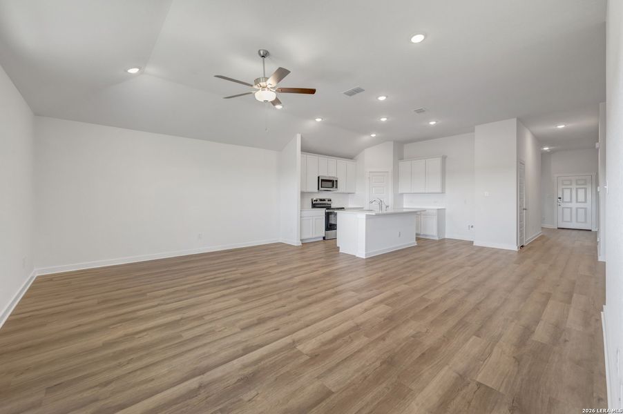 Spacious, unfurnished interior of a new home in Paloma Park, Converse (Image 33).