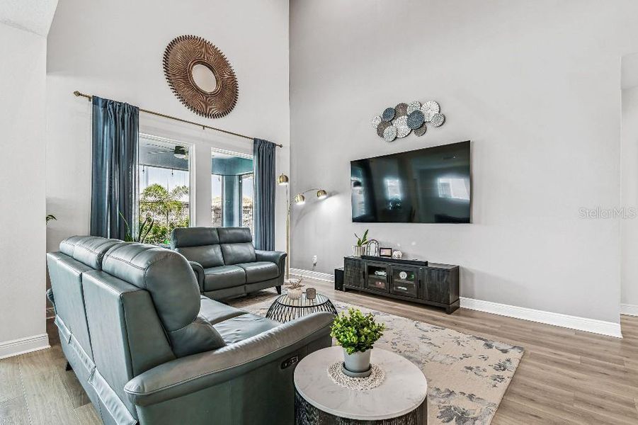 Furnished interior view inside a new home in , Tarpon Springs (Image 14).