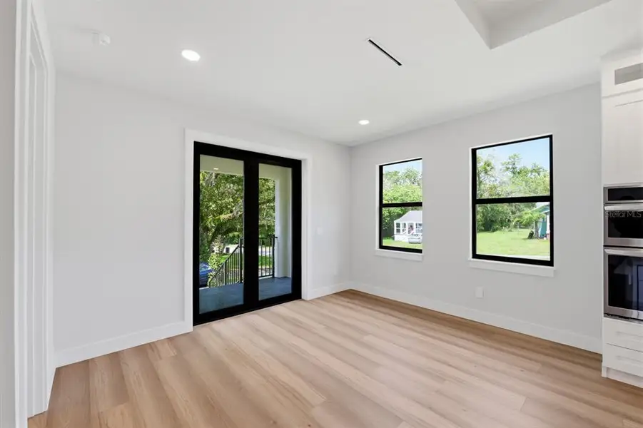 Spacious, unfurnished interior of a new home in , Brooksville (Image 14).