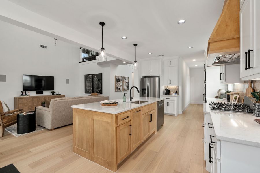 Plan 1565 Kitchen/Living Room Representative Photo Plan 1565 Kitchen/Living Room Representative Photo