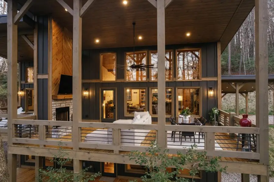 Image 49 of a home in .