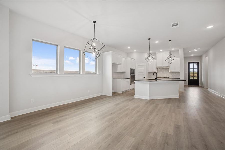 Spacious, unfurnished interior of a new home in Talia – Garden Series, Mesquite (Image 23). Spacious, unfurnished interior of a new home in Talia – Garden Series, Mesquite (Image 23).