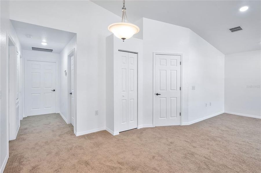 Spacious, unfurnished interior of a new home in , Lake Wales (Image 18).