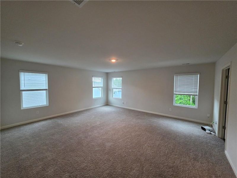 Spacious, unfurnished interior of a new home in , Villa Rica (Image 28).