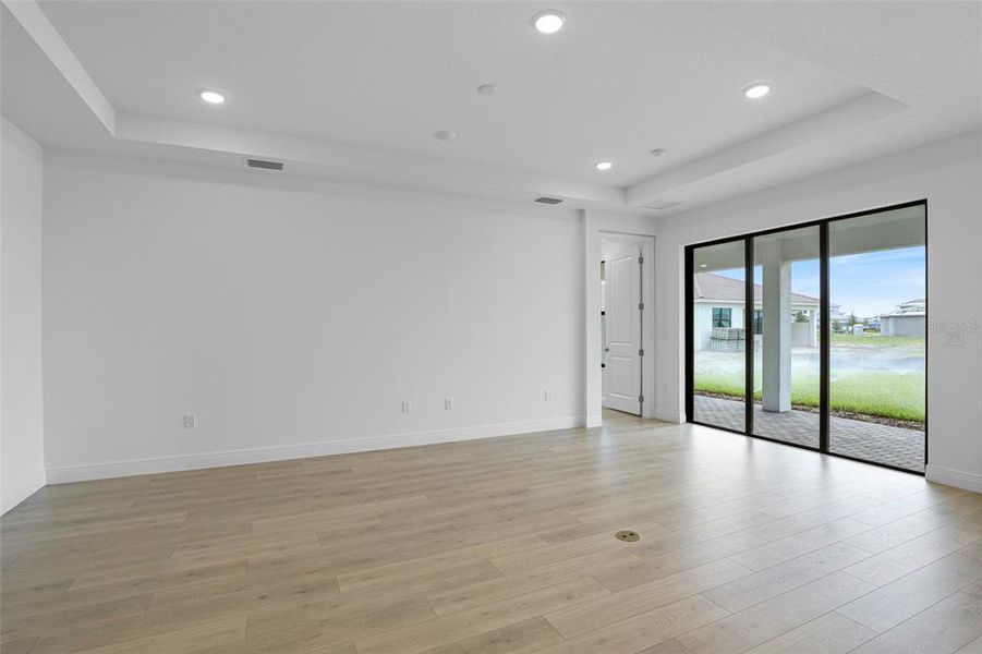 Spacious, unfurnished interior of a new home in Cresswind Lakewood Ranch, Lakewood Ranch (Image 36).