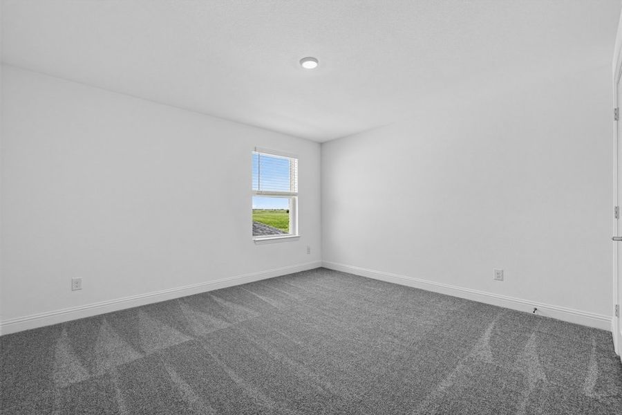 Spacious, unfurnished interior of a new home in Madero 50s, Fort Worth (Image 24).