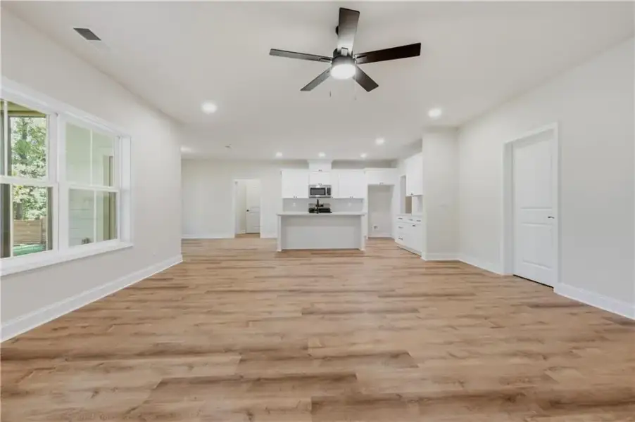 Spacious, unfurnished interior of a new home in , Gainesville (Image 43). Spacious, unfurnished interior of a new home in , Gainesville (Image 43).