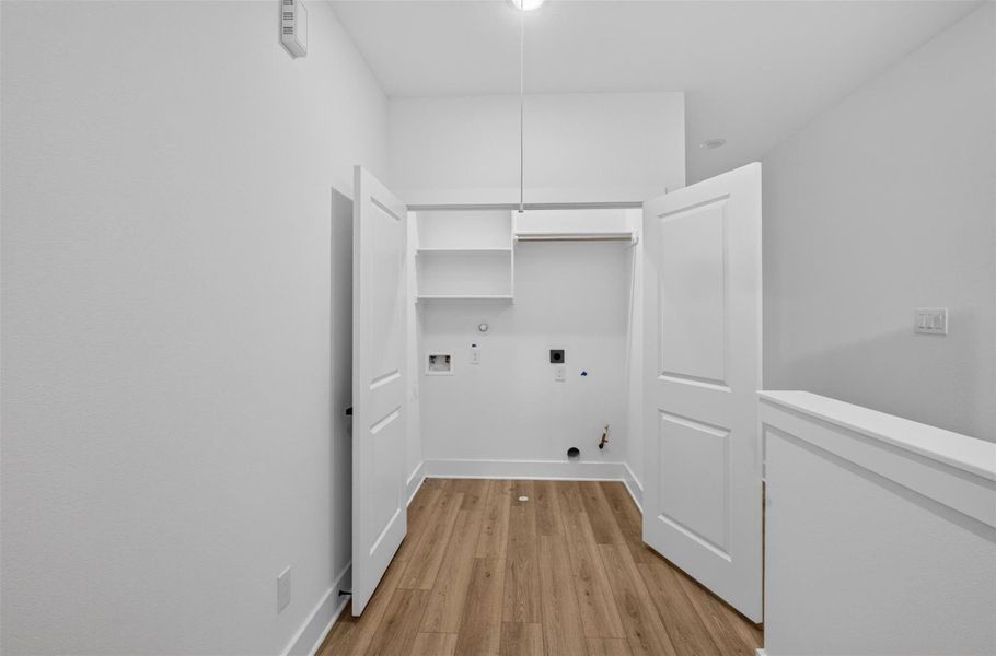 Spacious, unfurnished interior of a new home in , Houston (Image 21).