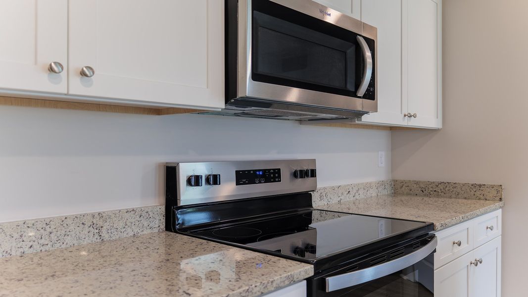 Close-up of interior finishes inside a home in Wesley Park, Crawfordville (Image 11).