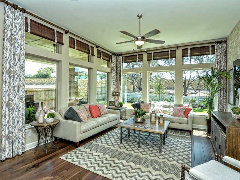 The Jewell - Family Room The Jewell - Family Room