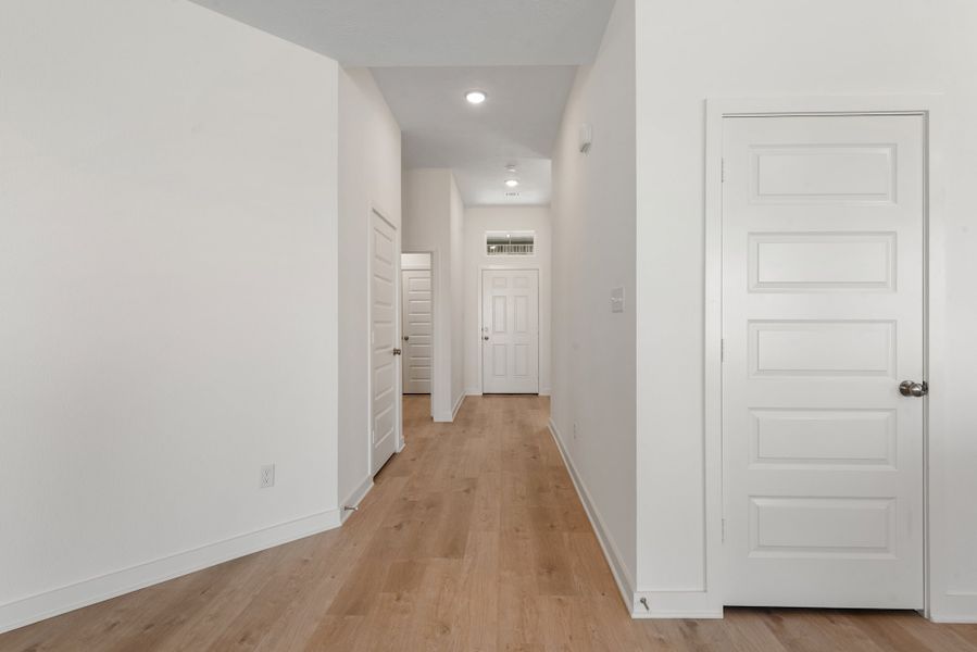 Spacious, unfurnished interior of a new home in The Reserve at Foxwood, Bryan (Image 12).