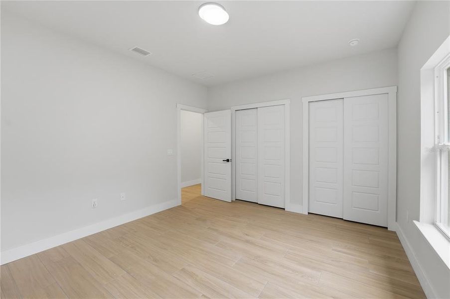 Spacious, unfurnished interior of a new home in , Kissimmee (Image 49).