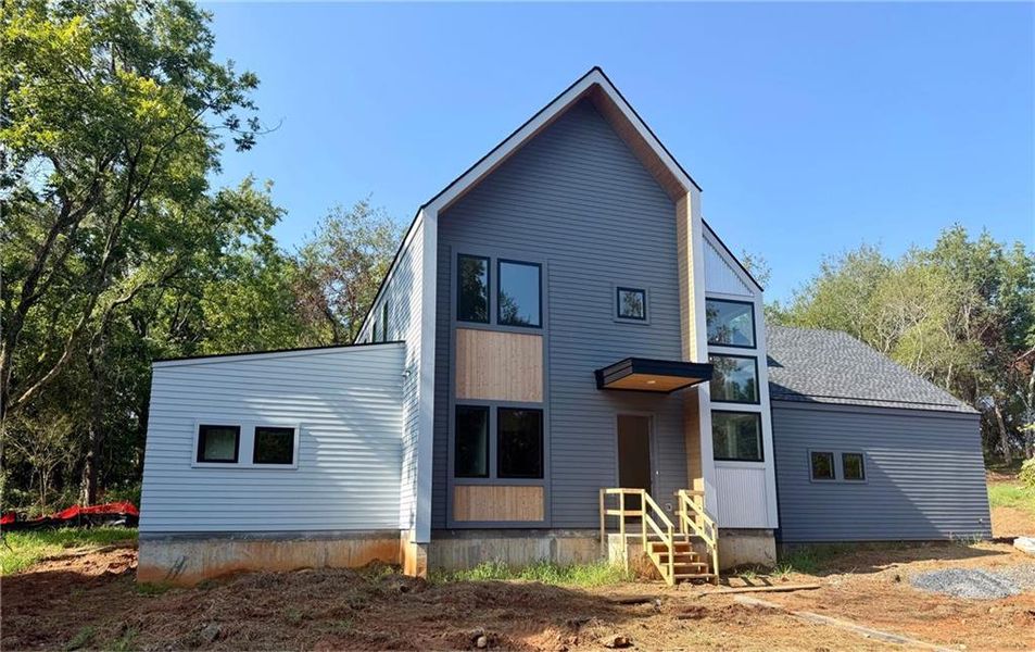 Exterior details and patio area of a home in Aster, Roswell (Image 26).