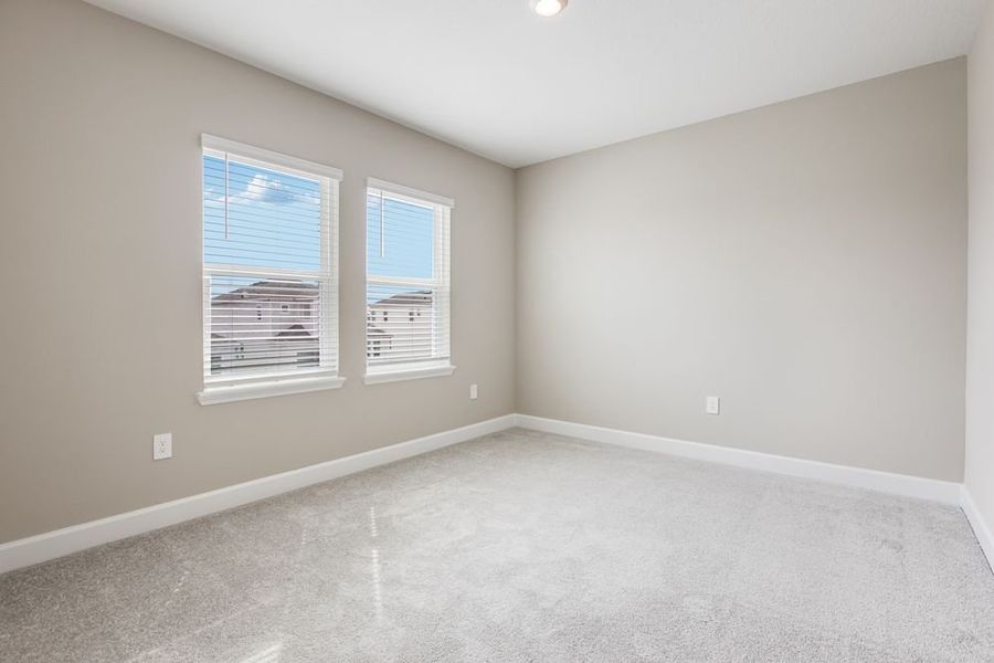 Spacious, unfurnished interior of a new home in Indigo Creek, Apollo Beach (Image 13).