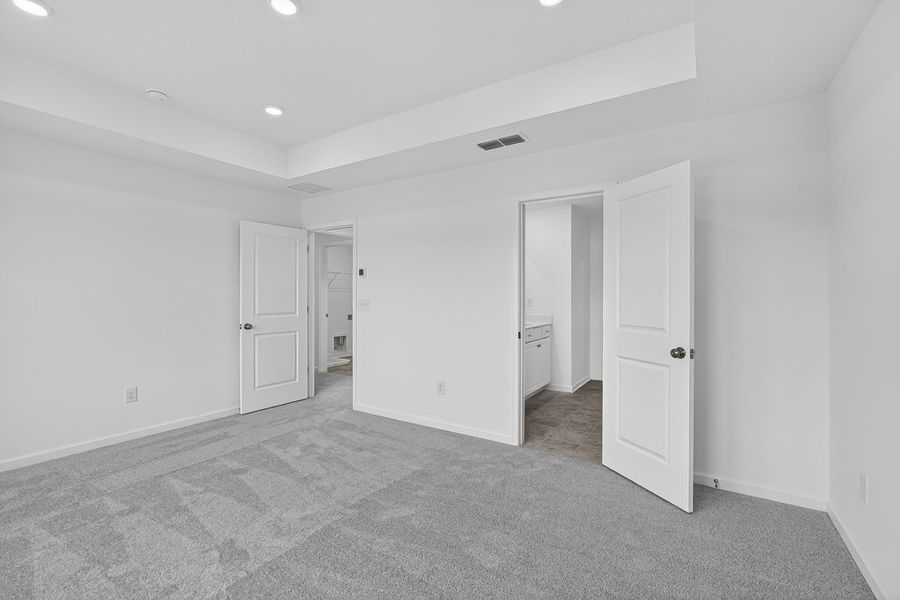 Spacious, unfurnished interior of a new home in Rosewood Farm, Lawrenceville (Image 28).