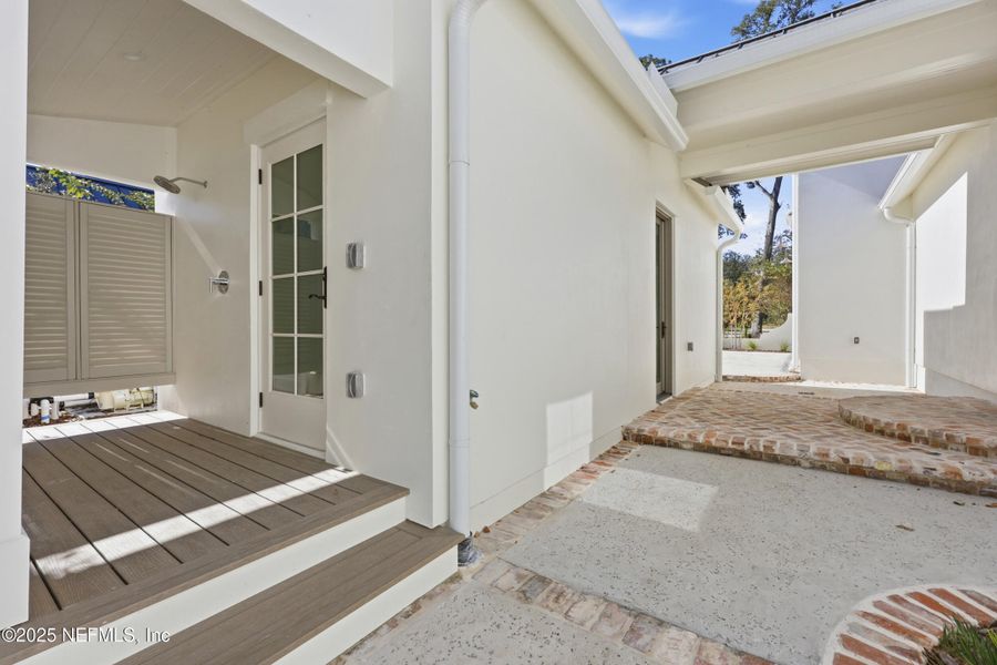 Exterior details and patio area of a home in , Ponte Vedra (Image 47).