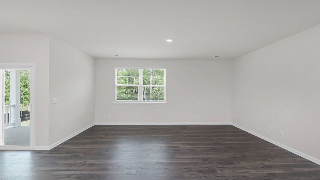 Spacious, unfurnished interior of a new home in Sease's Pond, Gilbert (Image 18). Spacious, unfurnished interior of a new home in Sease's Pond, Gilbert (Image 18).