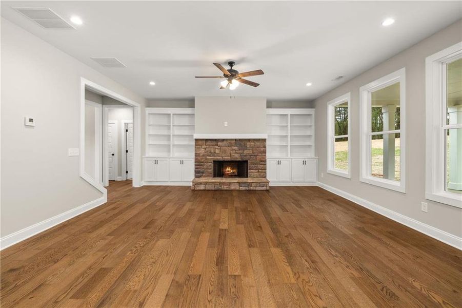 Spacious, unfurnished interior of a new home in , Jefferson (Image 40).