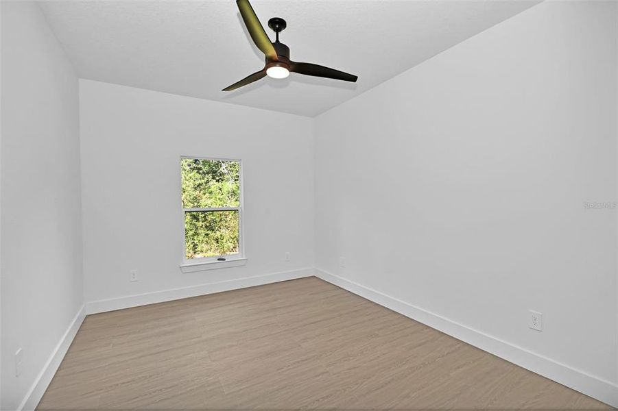 Spacious, unfurnished interior of a new home in , Dunnellon (Image 43).