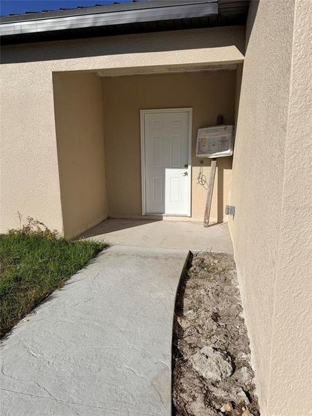 Exterior details and patio area of a home in , Port Charlotte (Image 4).
