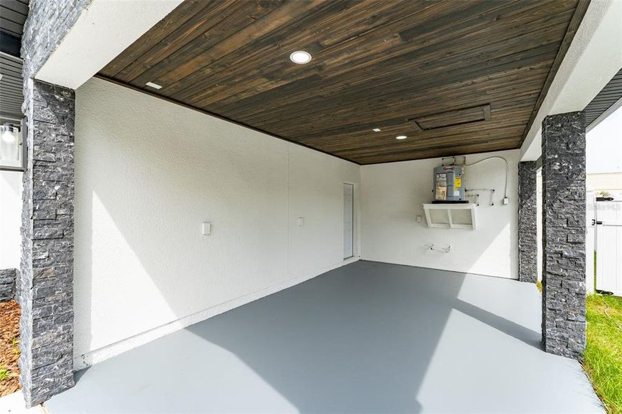 Image 40 of a home in .