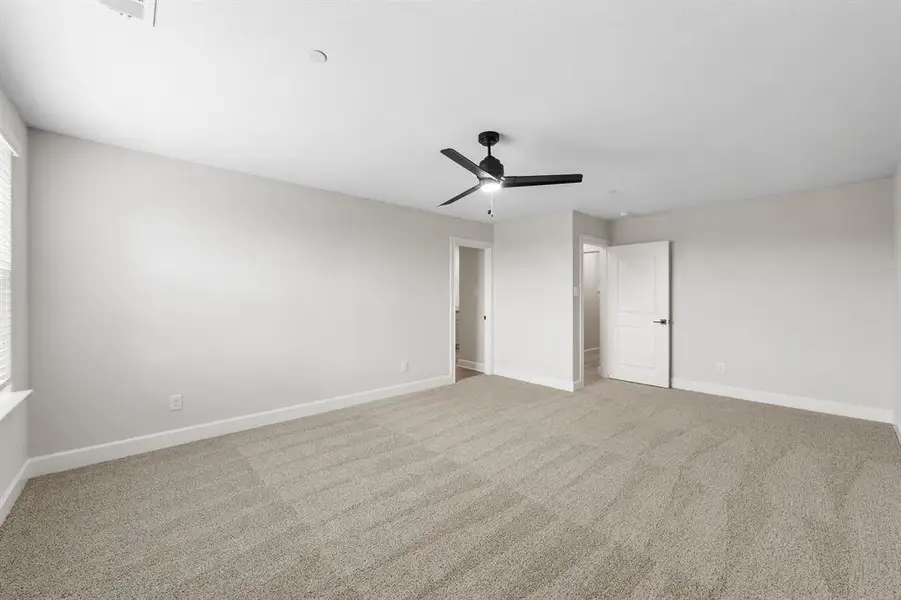 Spacious, unfurnished interior of a new home in Yarbrough Farms, Pilot Point (Image 7). Spacious, unfurnished interior of a new home in Yarbrough Farms, Pilot Point (Image 7).