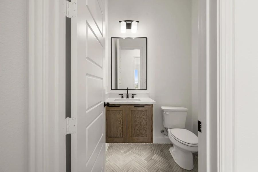 The Overlook Full Bath
