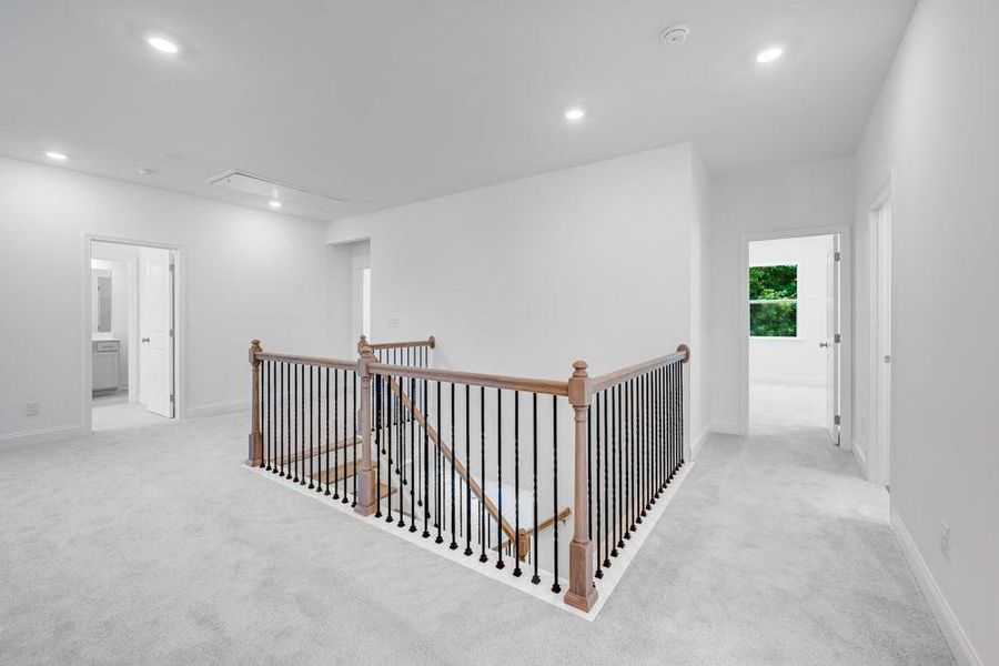 Spacious, unfurnished interior of a new home in Bailey Fence, Dacula (Image 19).