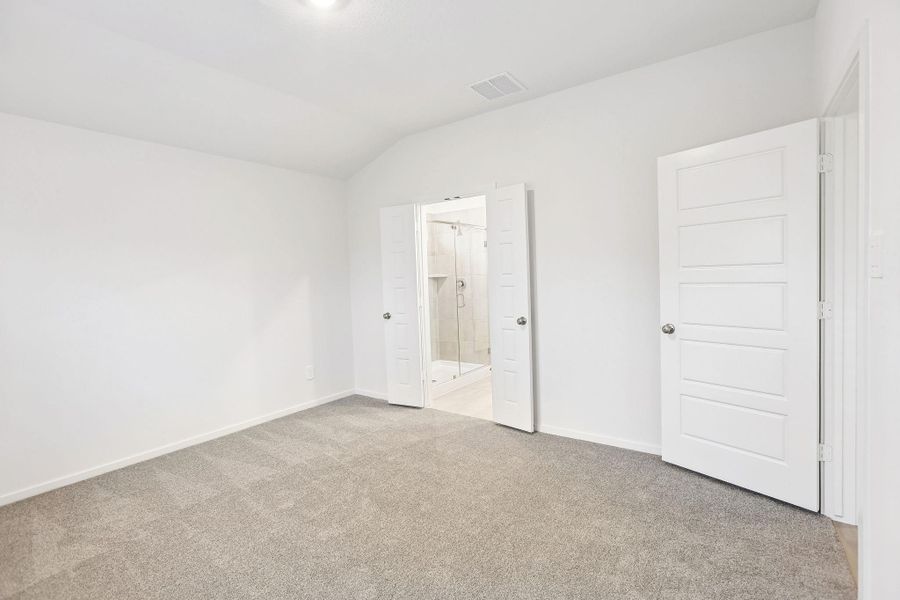 Spacious, unfurnished interior of a new home in Riviera Pines - Traditional Series, Conroe (Image 26).