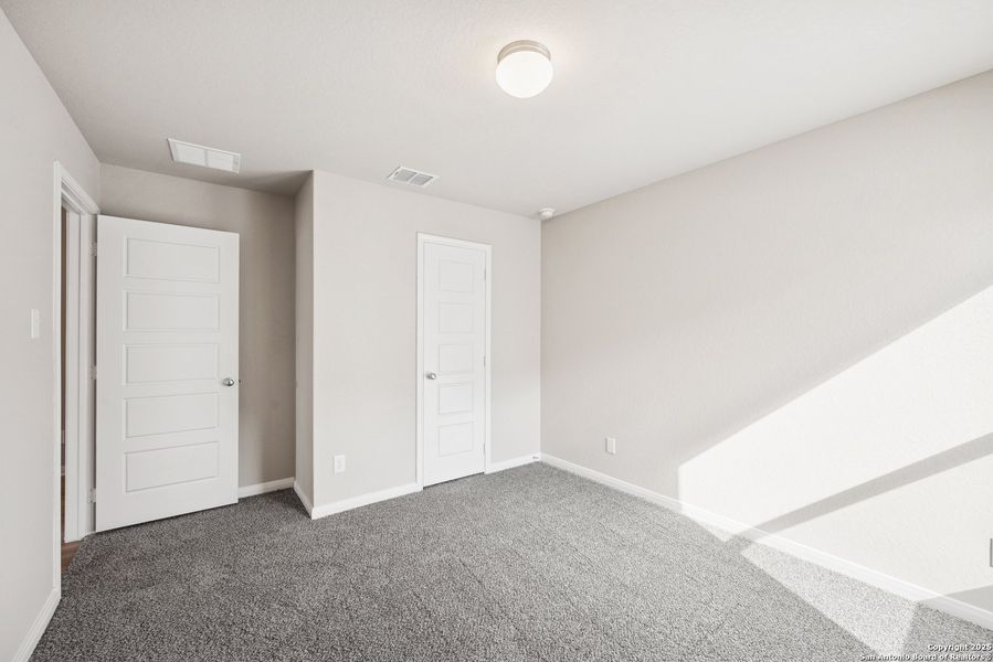 Spacious, unfurnished interior of a new home in Greenspoint Heights, Seguin (Image 16).