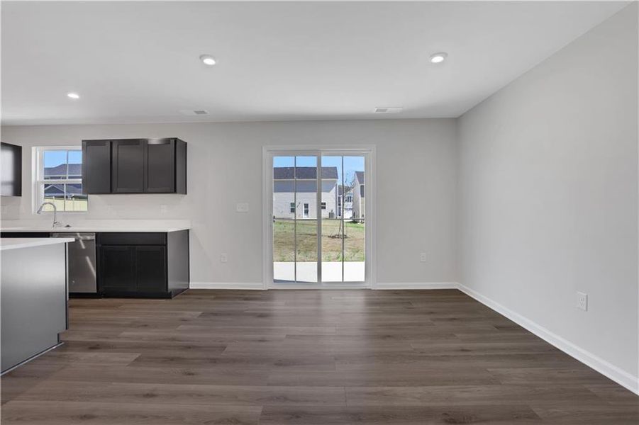 Spacious, unfurnished interior of a new home in Summertree, Stone Mountain (Image 28).