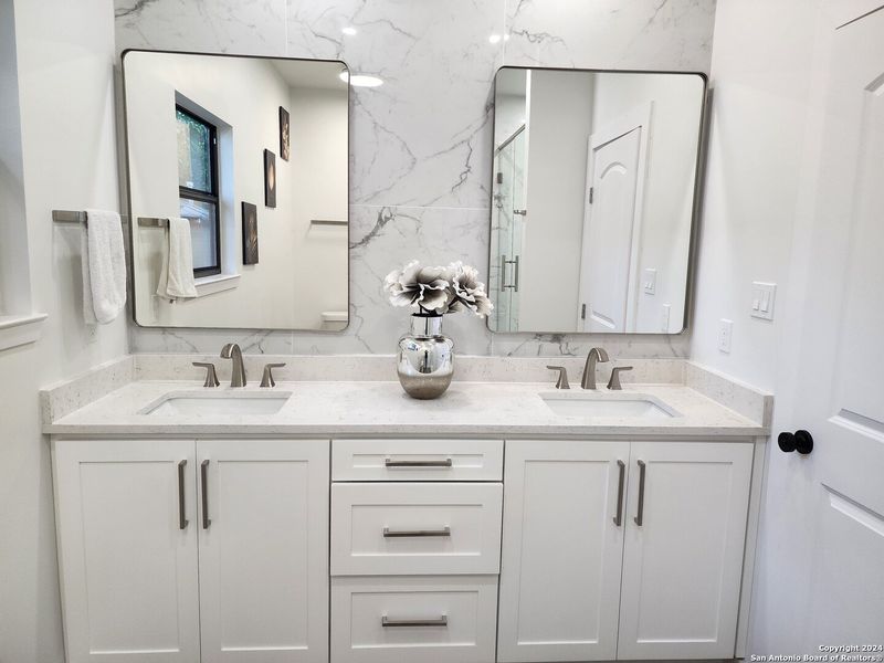 Furnished interior view inside a new home in , San Antonio (Image 21).