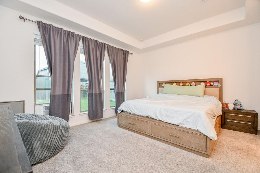 Furnished interior view inside a new home in Harvest Green 45', Richmond (Image 6). Furnished interior view inside a new home in Harvest Green 45', Richmond (Image 6).