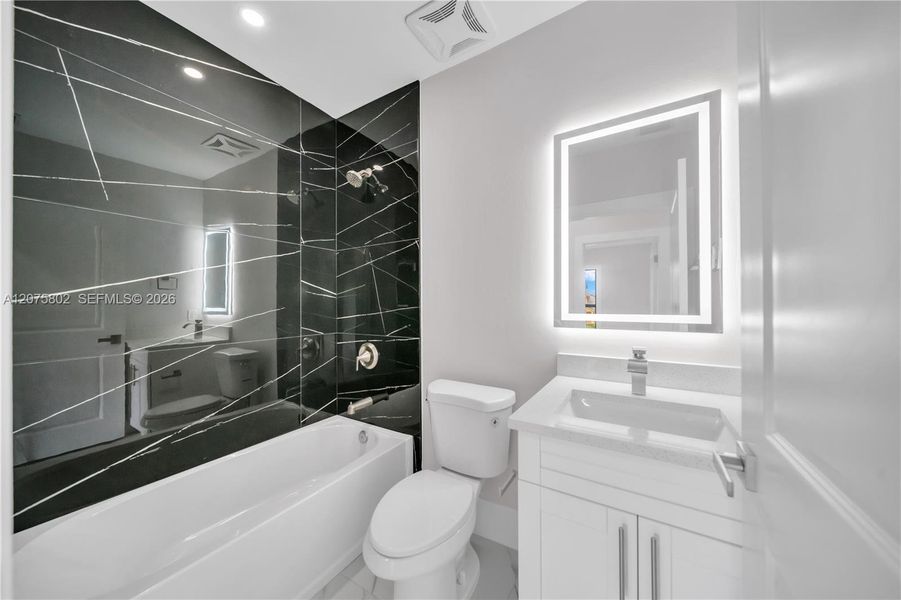 Furnished interior view inside a new home in , Lehigh Acres (Image 8).
