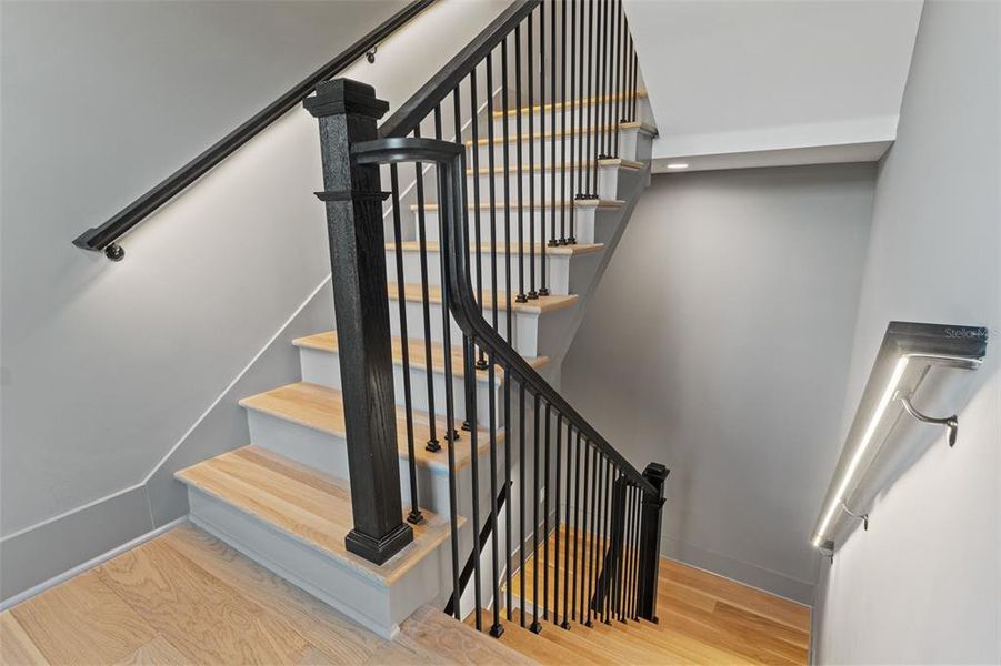 Spacious, unfurnished interior of a new home in , Tampa (Image 22).