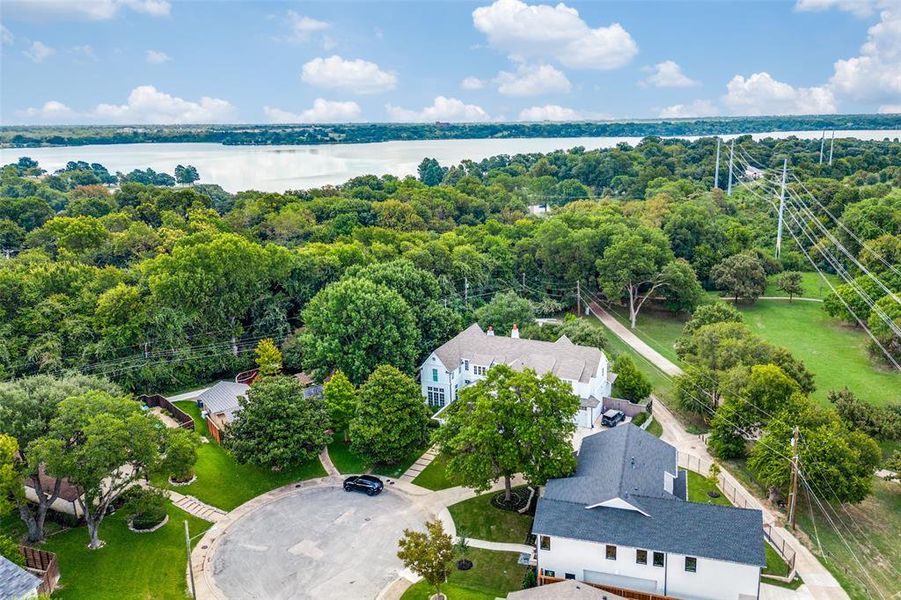 On private cul-de-sac and steps from the lake