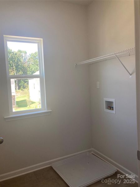 Spacious, unfurnished interior of a new home in Catawba Trace, Catawba (Image 12).