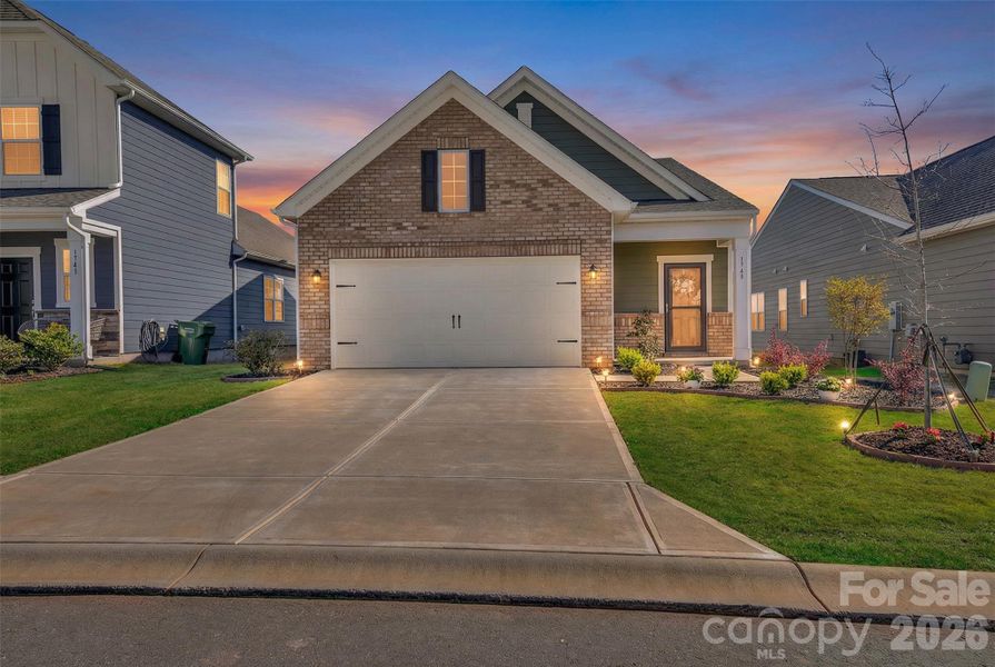 Front exterior of a new home in Elizabeth, Fort Mill, SC, highlighting curb appeal (Image 20).